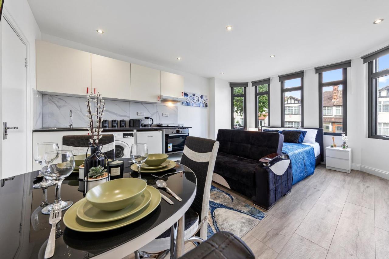 Comfy 1Bdr - 30Mins To Central Ldn - Parking The Hyde Eksteriør bilde